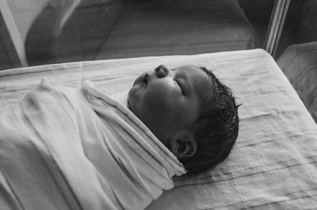 When Should I Stop Swaddling My Baby? A Comprehensive Guide for Parents
