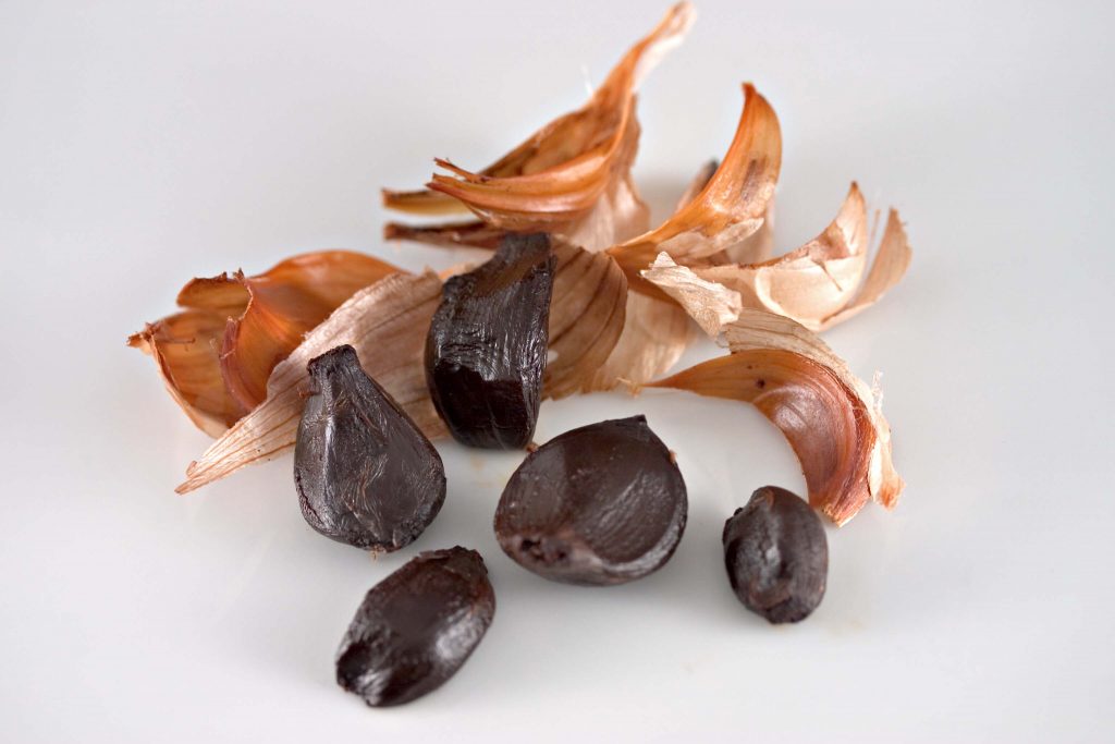 Is Black Garlic Healthier than Regular Garlic? 1 Is Black Garlic Healthier than Regular Garlic?