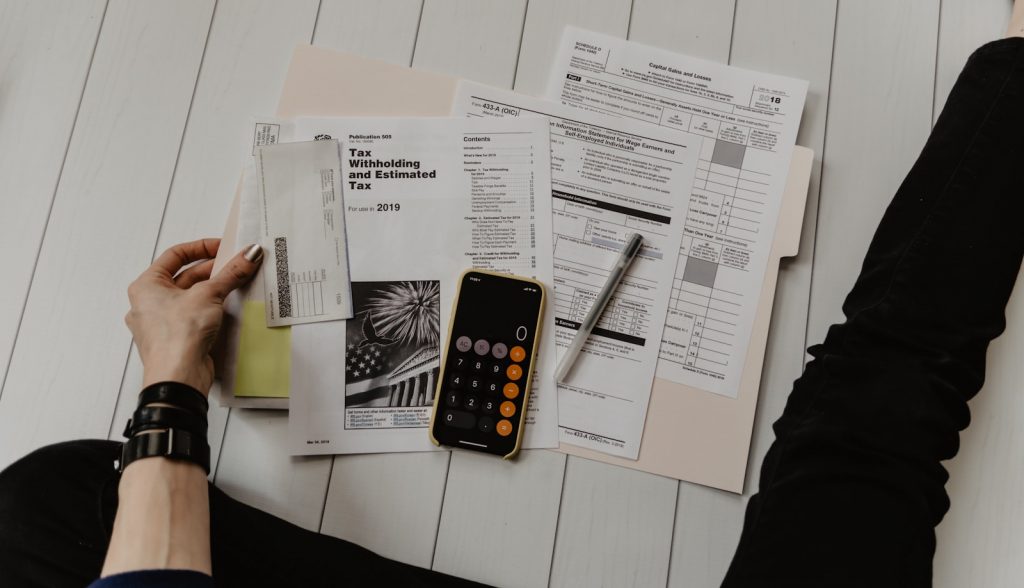 What’s the Difference Between a Financial Audit and a Compliance Audit? 1 What’s the Difference Between a Financial Audit and a Compliance Audit?