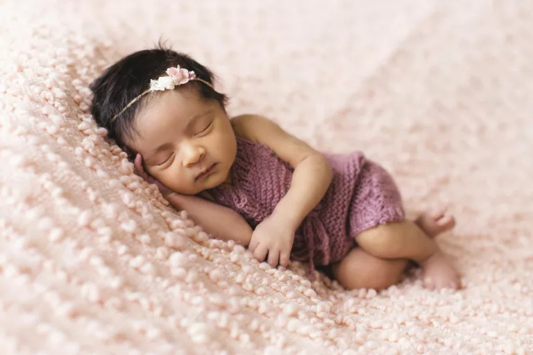 When Do Babies Develop a Normal Circadian Rhythm? Understanding Infant Sleep Patterns and the Development of a Sleep-Wake Cycle