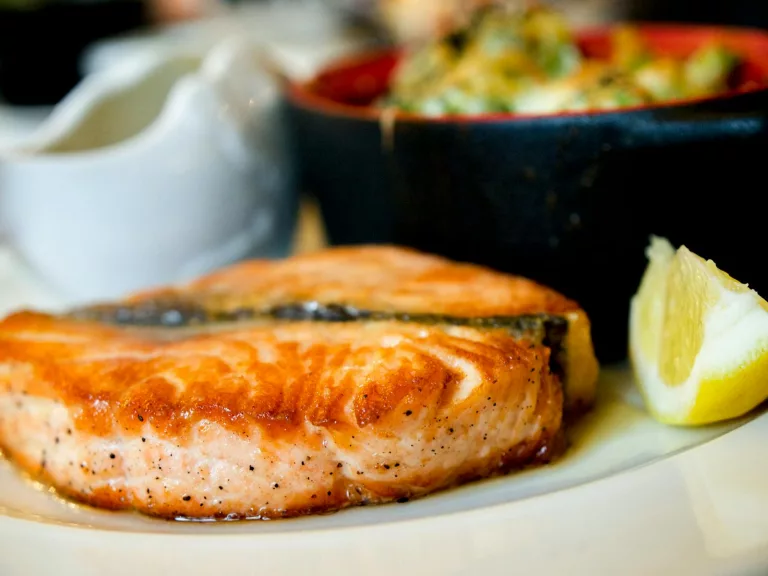 17 Heart-Healthy Benefits of Salmon