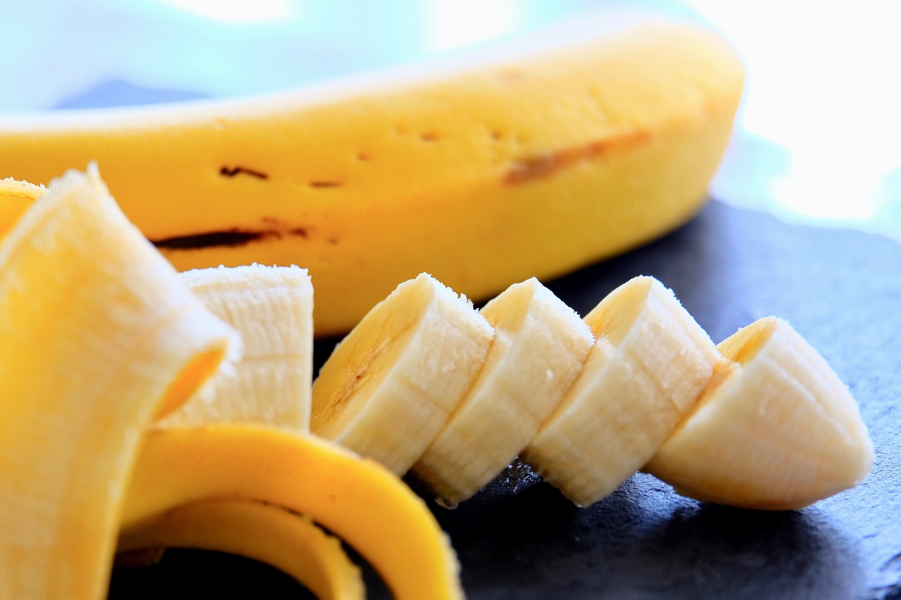10 Best Health Benefits of Bananas for Children 1 banana, fruit, peeled