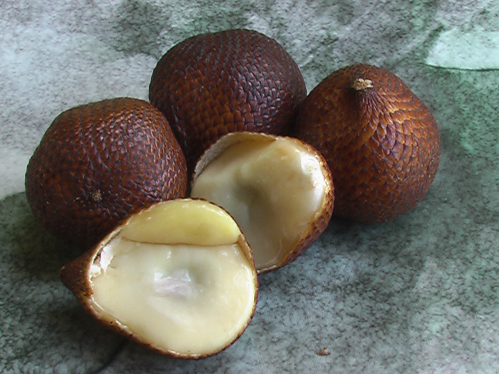 13 Best Health Benefits of Salak for Men