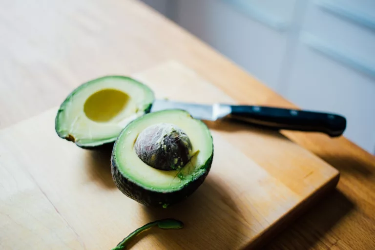 12 Best Health Benefits of Avocado for Men