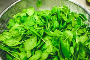 18 Iron-Rich Benefits of Spinach
