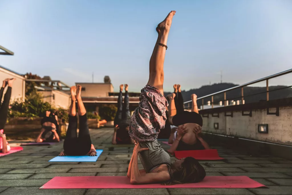 15 Benefits of Regular Yoga Practice for Balance and Strength