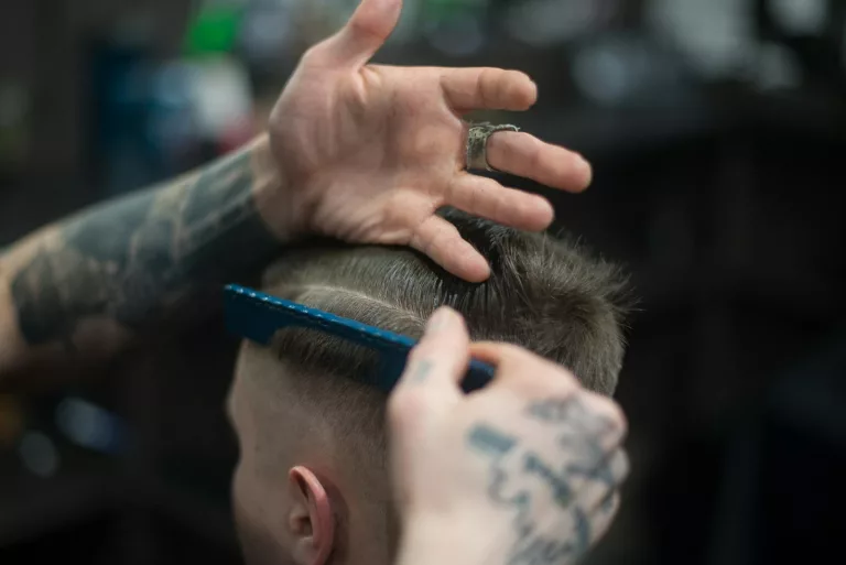 15 Lifestyle Habits That Promote Healthy Hair Growth After Transplantation