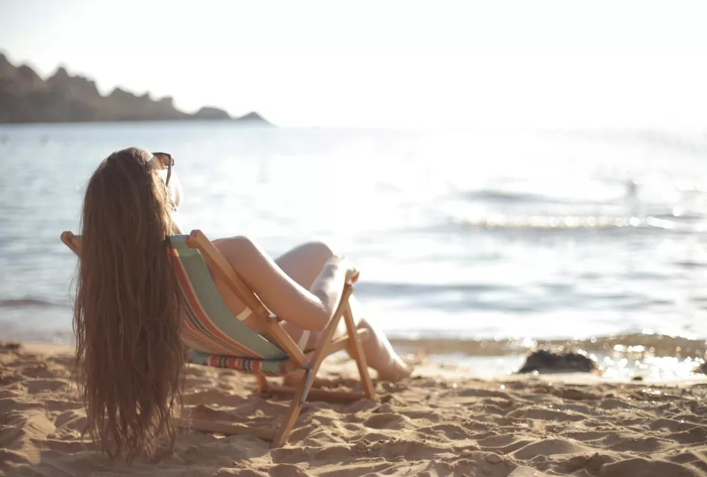 Sunbathing: 15 Amazing Health Benefits of Sunshine