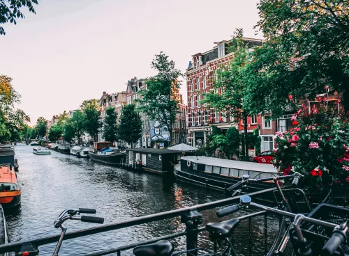 best cities for solo travelers