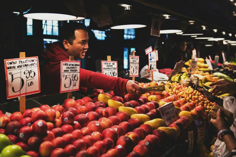 15 Benefits of Eating Seasonal and Local Produce