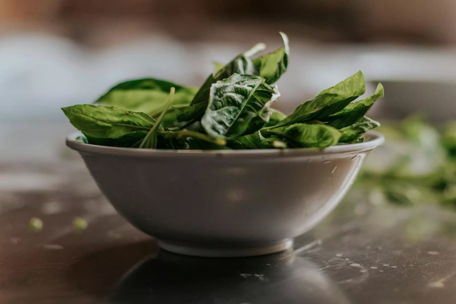 15 Nutrient Absorption Superfoods for Maximum Health Benefits 1 Spinach