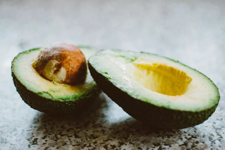 20 Superfoods That Promote Healthy Skin