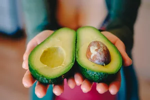 15 Benefits of Consuming Avocado Oil for Healthy Fats