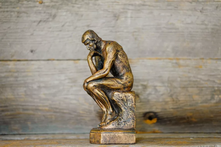 How to Think Like a Philosopher: 5 Steps to Deepen Your Mind