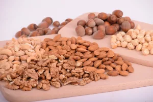 15 Benefits of Eating Nuts for Healthy Snacking