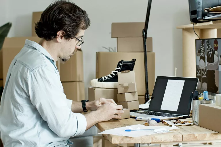 How to Start a Side Hustle: 15 Tips for Launching a Successful Side Business