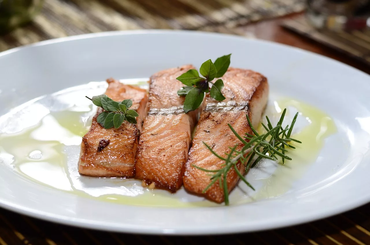 15 Nerve-Function Supporting Foods for a Sharp Nervous System 1 salmon, lunch, fish