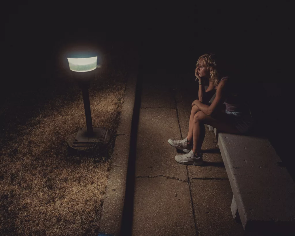 Best Ways to Handle a Breakup: 15 Tips to Heal and Move Forward