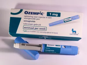 Ozempic Side Effects in Women: What You Need to Know Before Using Ozempic for Weight Loss