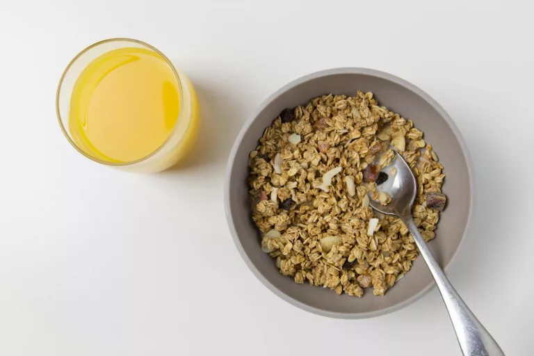 15 Energy-Boosting Foods to Revitalize Your Day