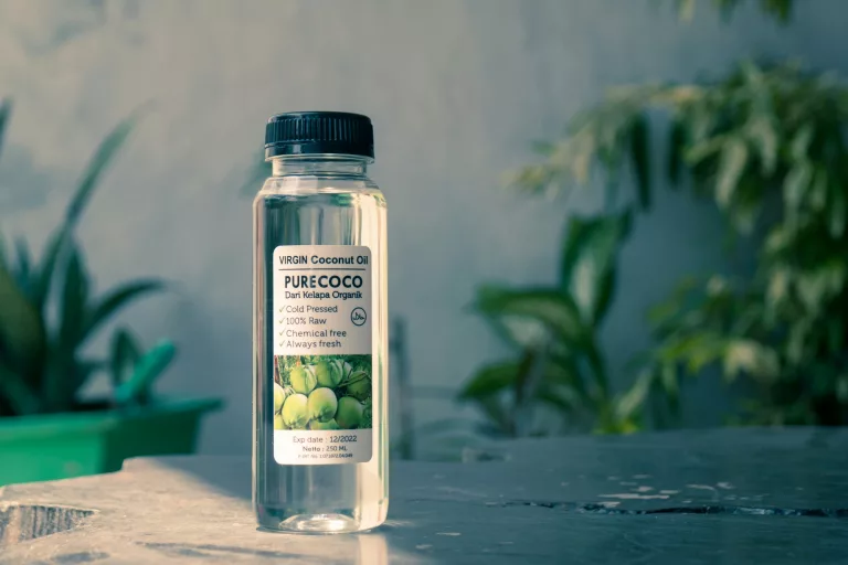 MCT Oils Pros and Cons: All You Need to Know About Medium-Chain Triglycerides