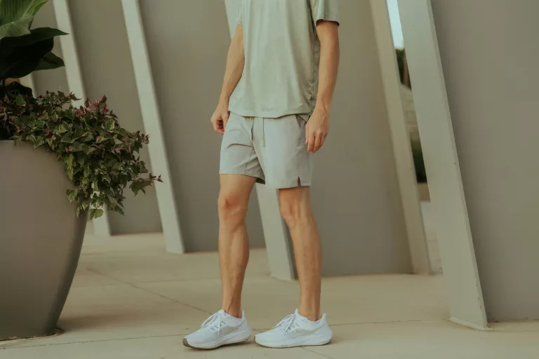 Why Tall Men Die Earlier Than Shorter Men: The Biology, Data, and Debate