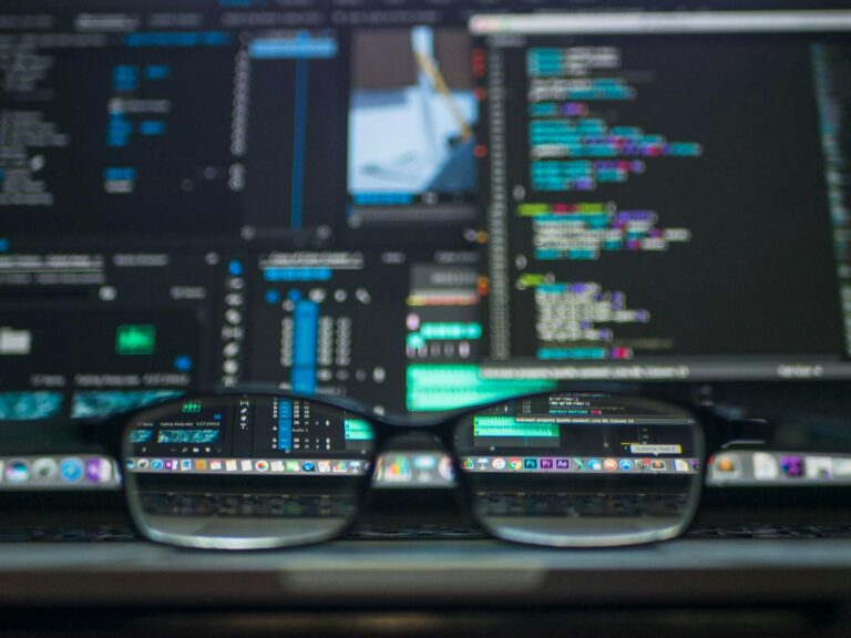What’s the Difference Between Front-end and Back-end Development?